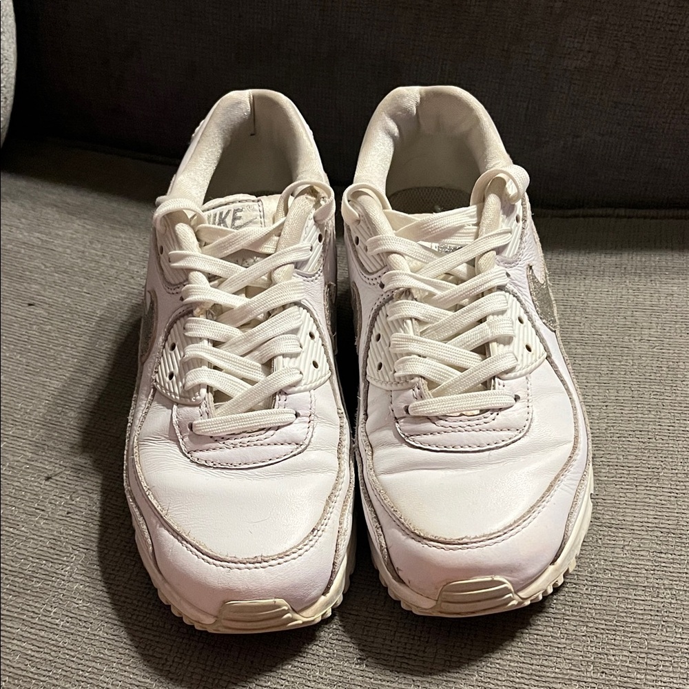 Nike air max Women's Swoosh White and glitter leather Sneakers sz8 - Picture 2 of 9
